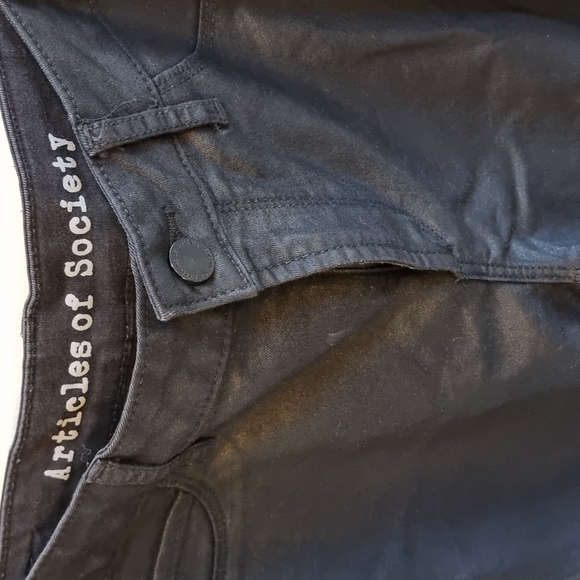 Oil rubbed look denim (skinny) - Picture 2 of 4